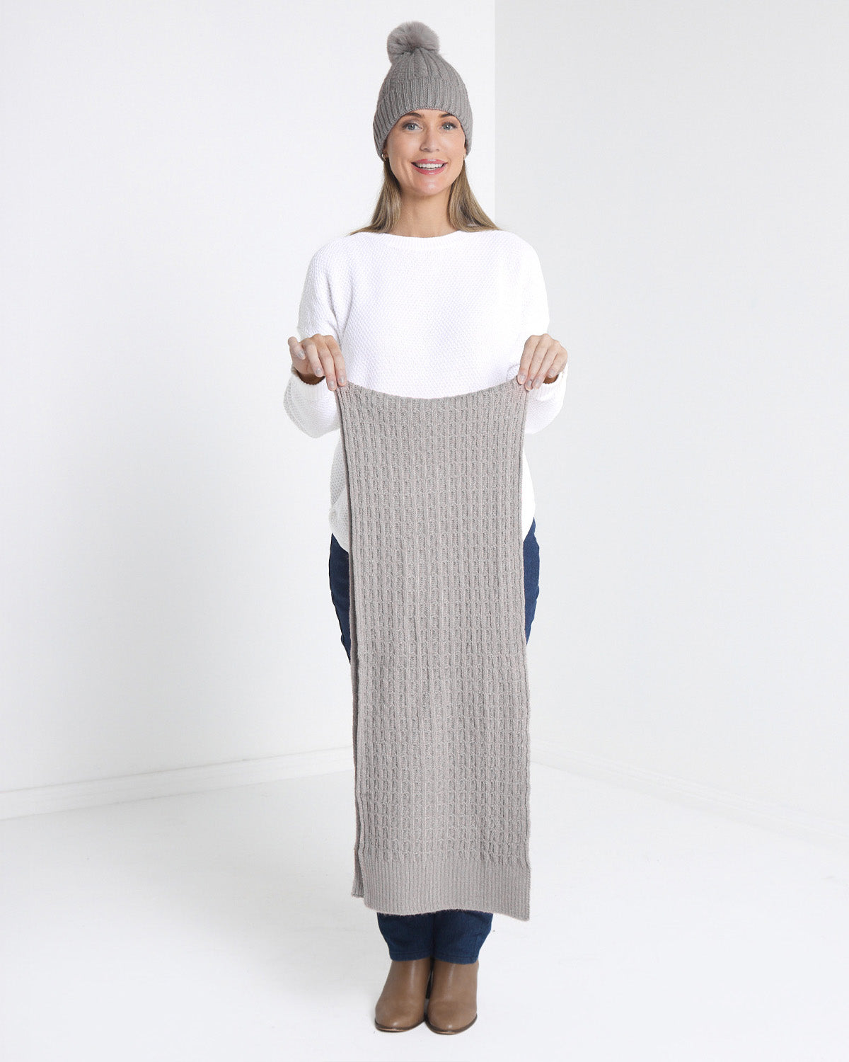 Ashland Scarf & Beanie - Silver Grey