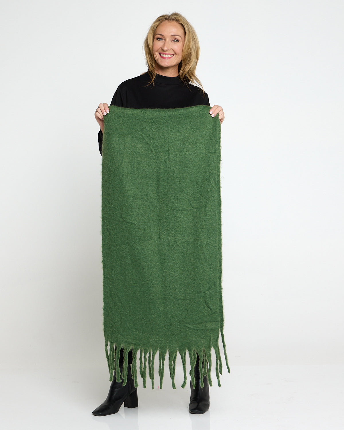Hobart Fluffy Scarf - Green
