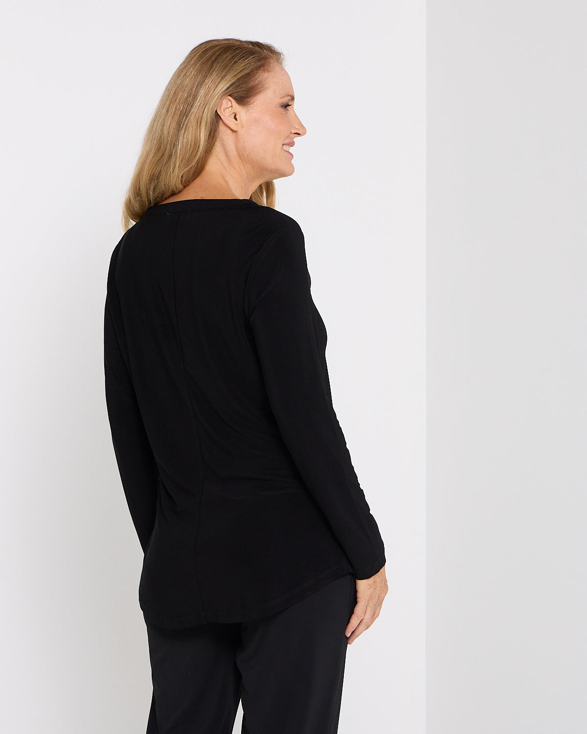 Willow Cross-Neck Comfort Top - Black