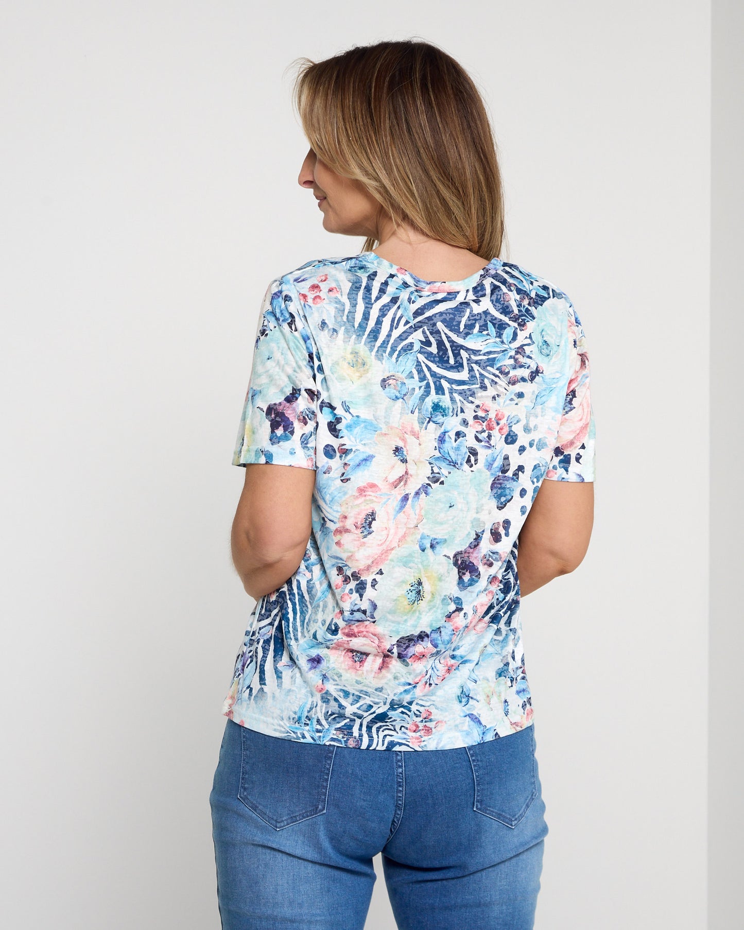 Callie Burnout Tee – Blue Floral