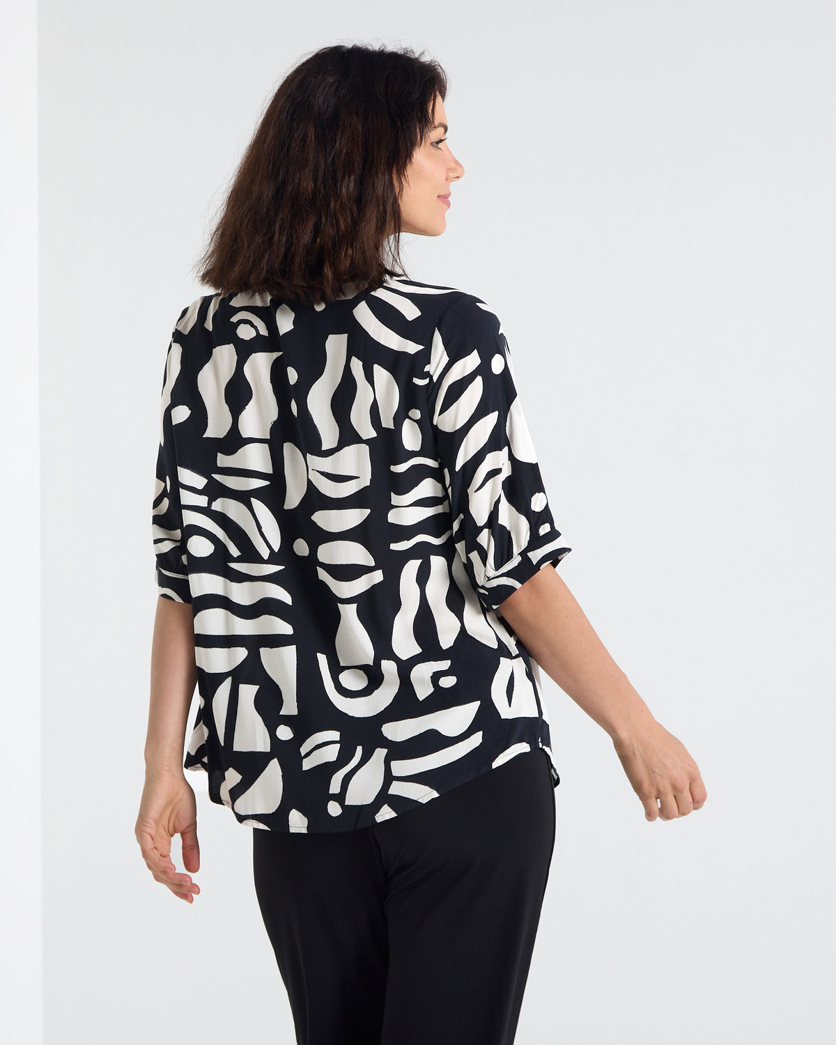 Langley V Neck Top - Monochrome