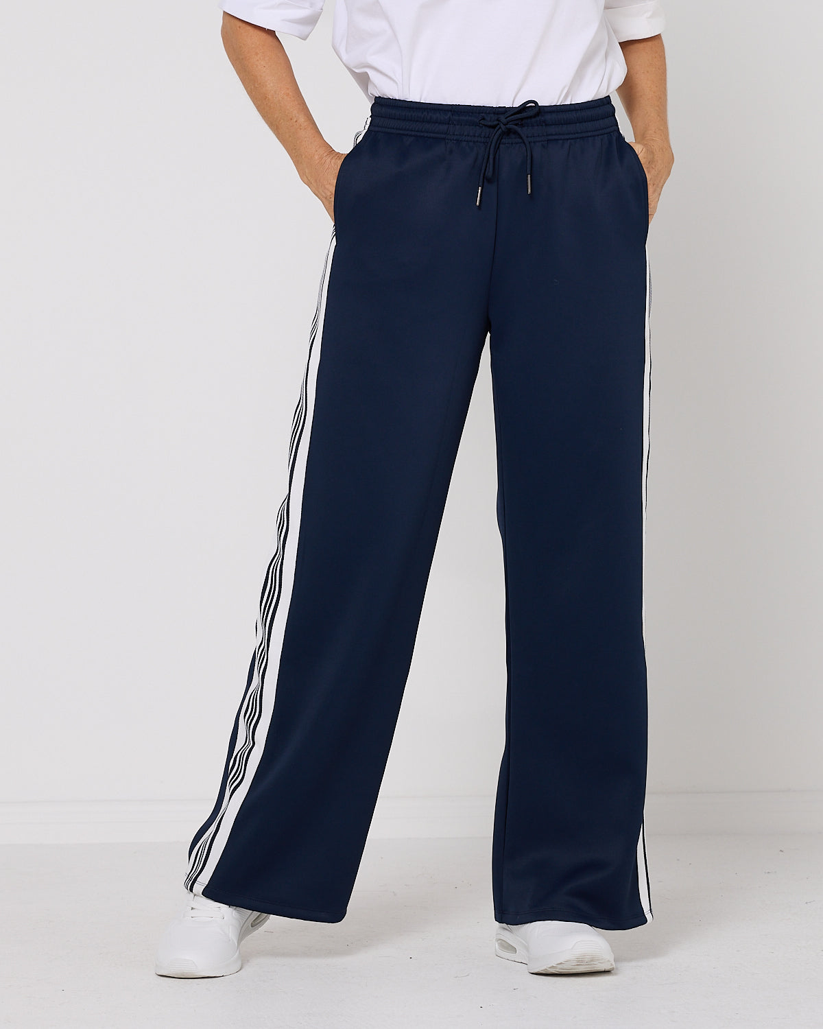 Elm York Pants Navy Wide Leg Stretch Pants – TULIO Fashion
