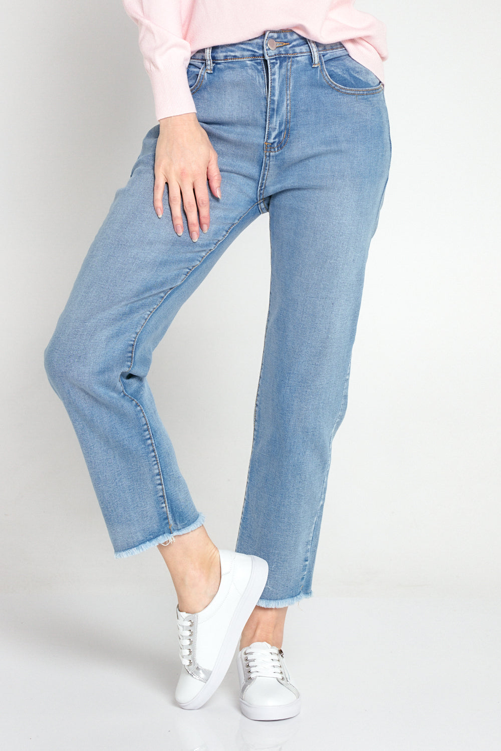 Tegan Cropped Jeans Light Wash Denim TULIO Fashion