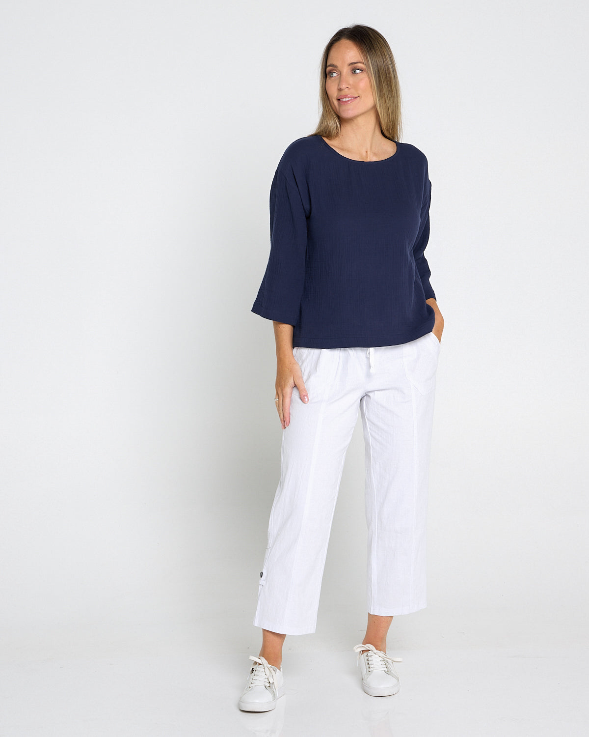 Sammy Roll Cuff Capri - White