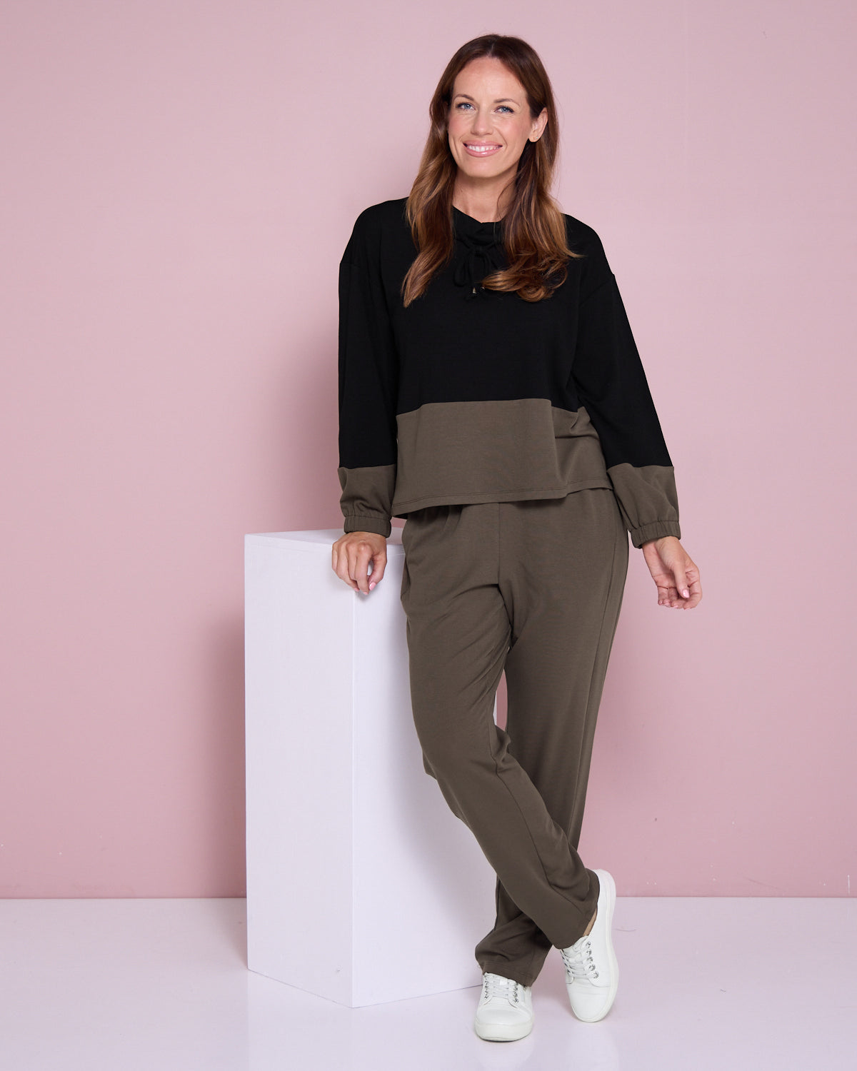 Weekend Life Splice Fleece Cowl Top - Black/Mocha