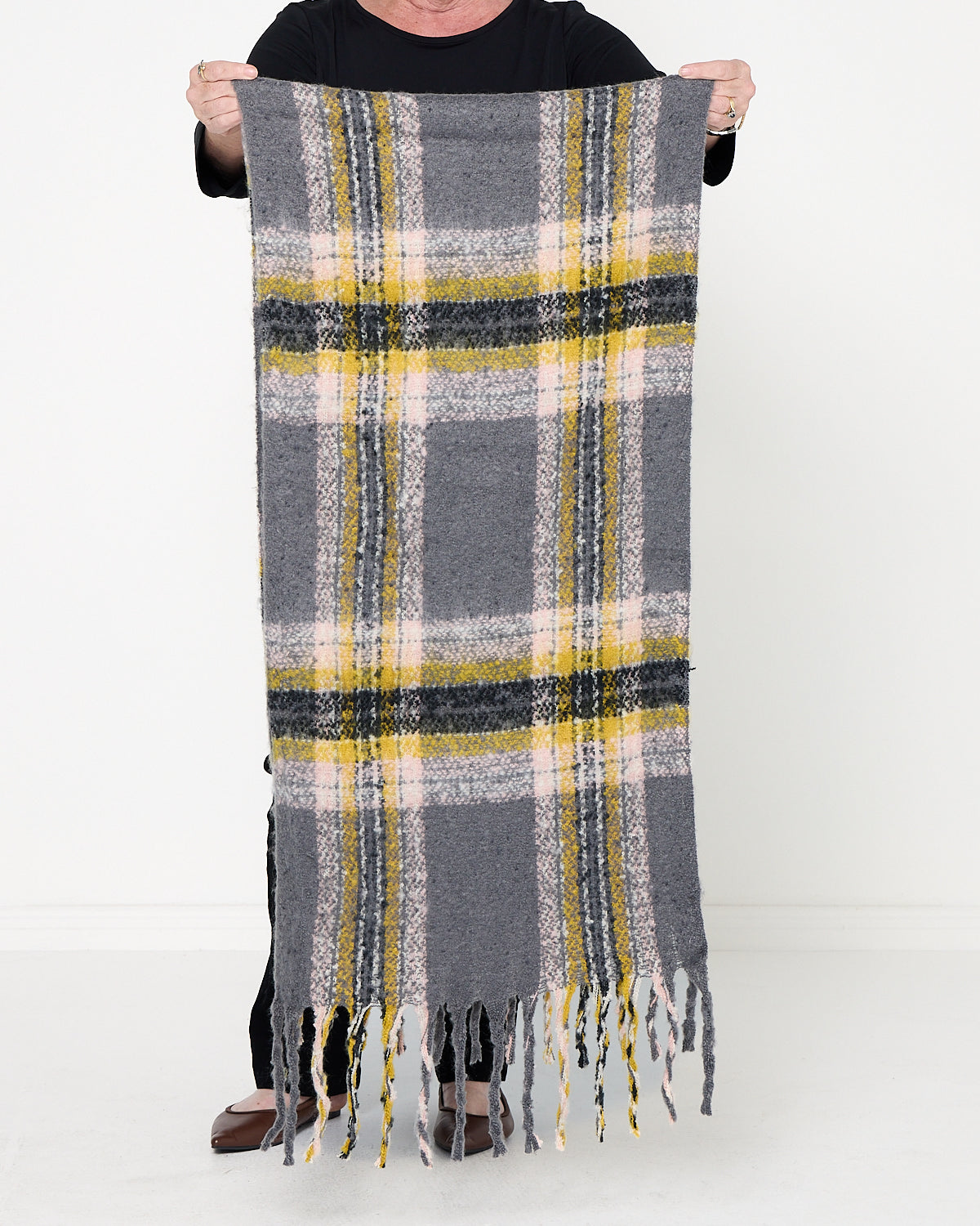Sandsmere Scarf - Golden Mist