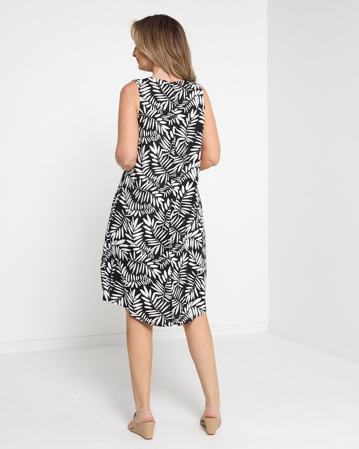 Andover Sleeveless Dress - Black & White