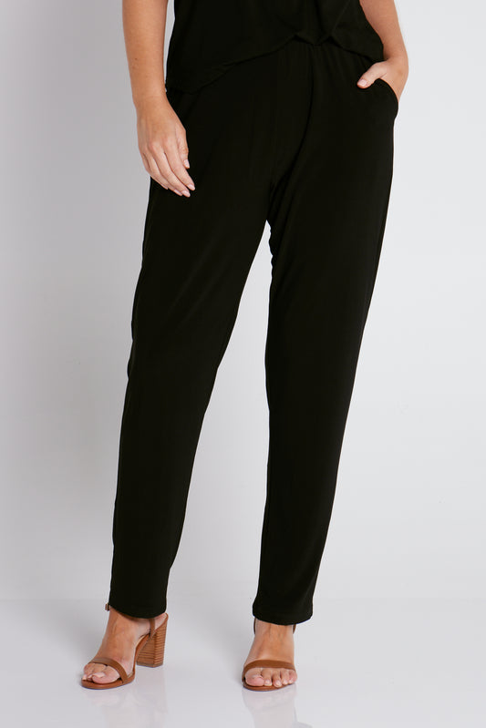 Cordelia Street Travel Pocket Pants - Black