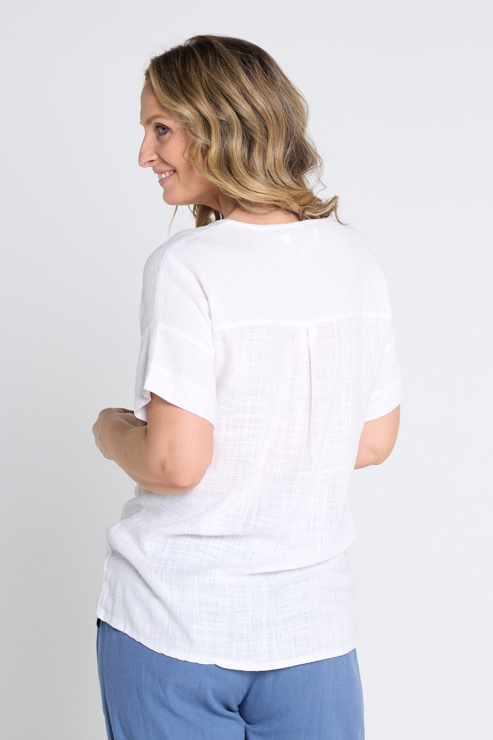 Zahns Linen Top - White