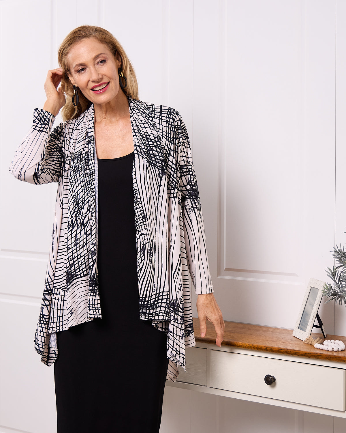 Chelsea Long Sleeve Jacket – Black/Grey Print