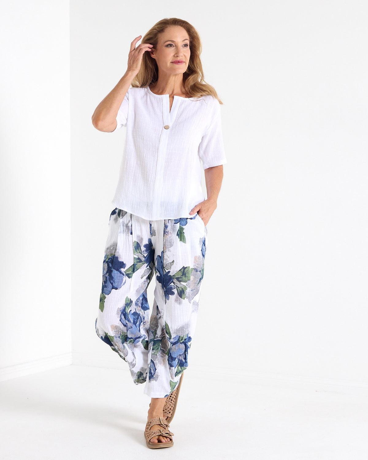 Santorini Cropped Relaxed Pants - Floral Blue
