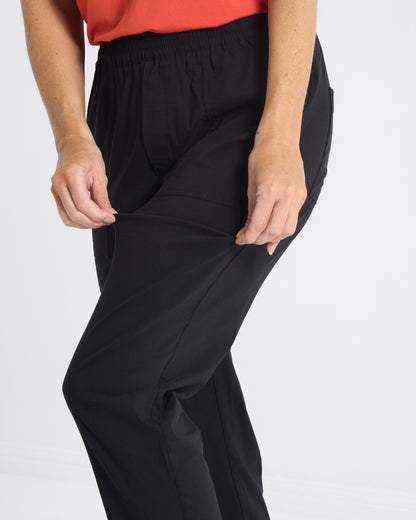 Travel Ease Cuffed Capri Pants - Black