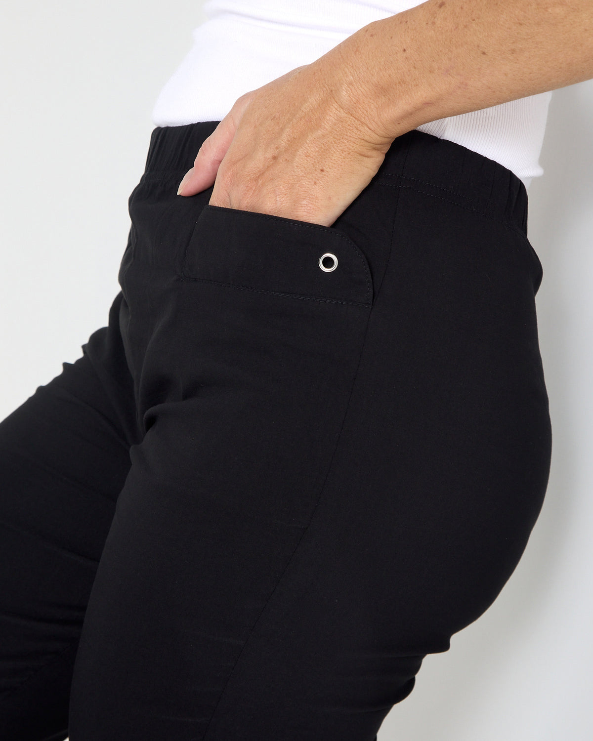 Travel Ease Tab Pants - Black