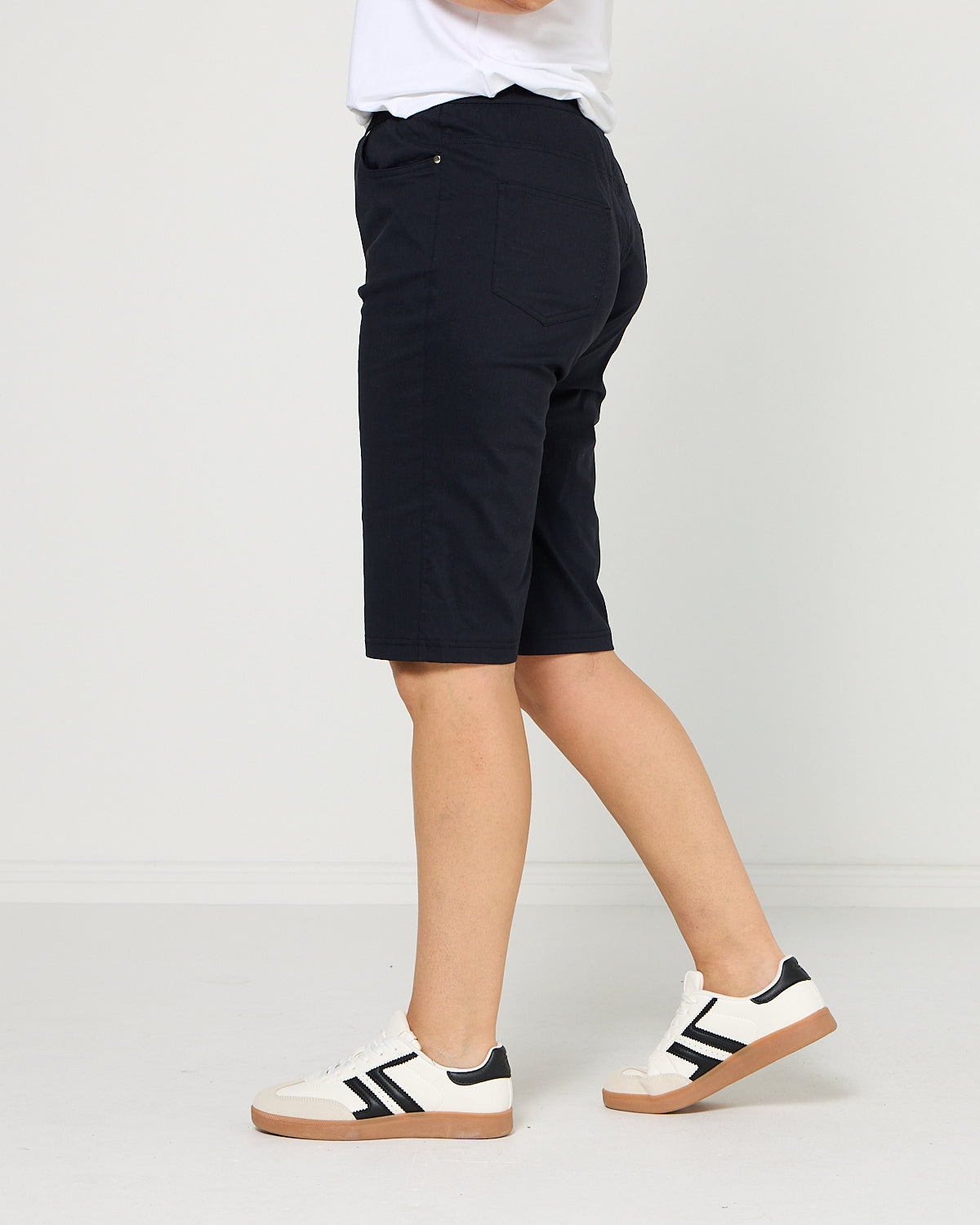 Breeze Lite Shorts - Navy