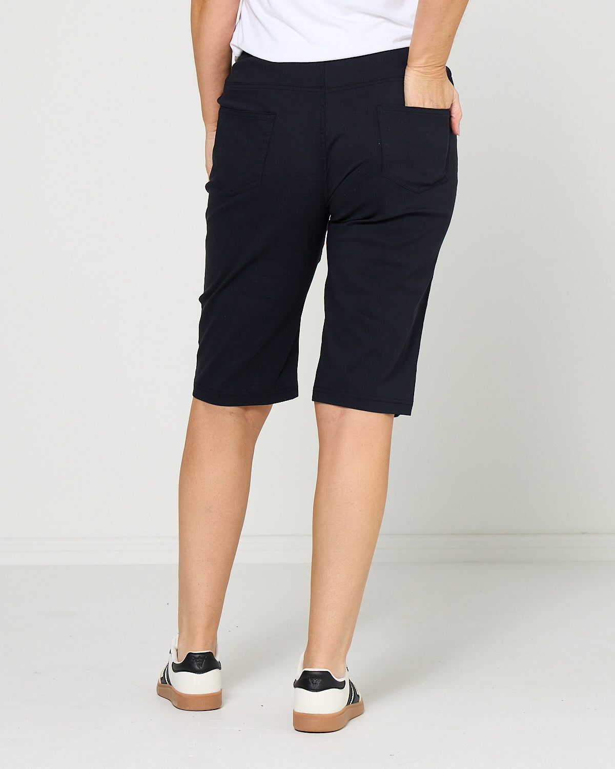 Breeze Lite Shorts - Navy