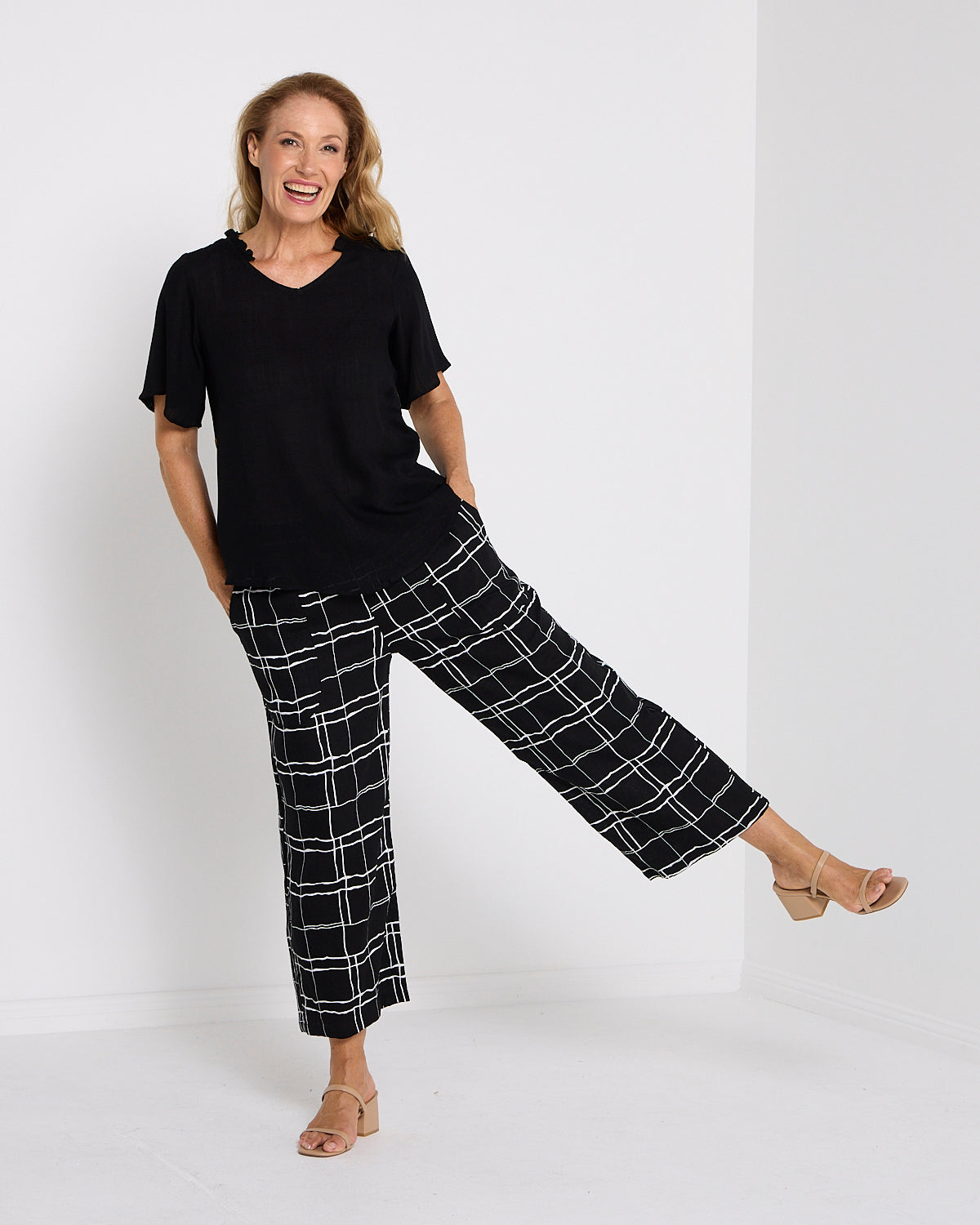 Aiko Linen Pants - Black Check Print