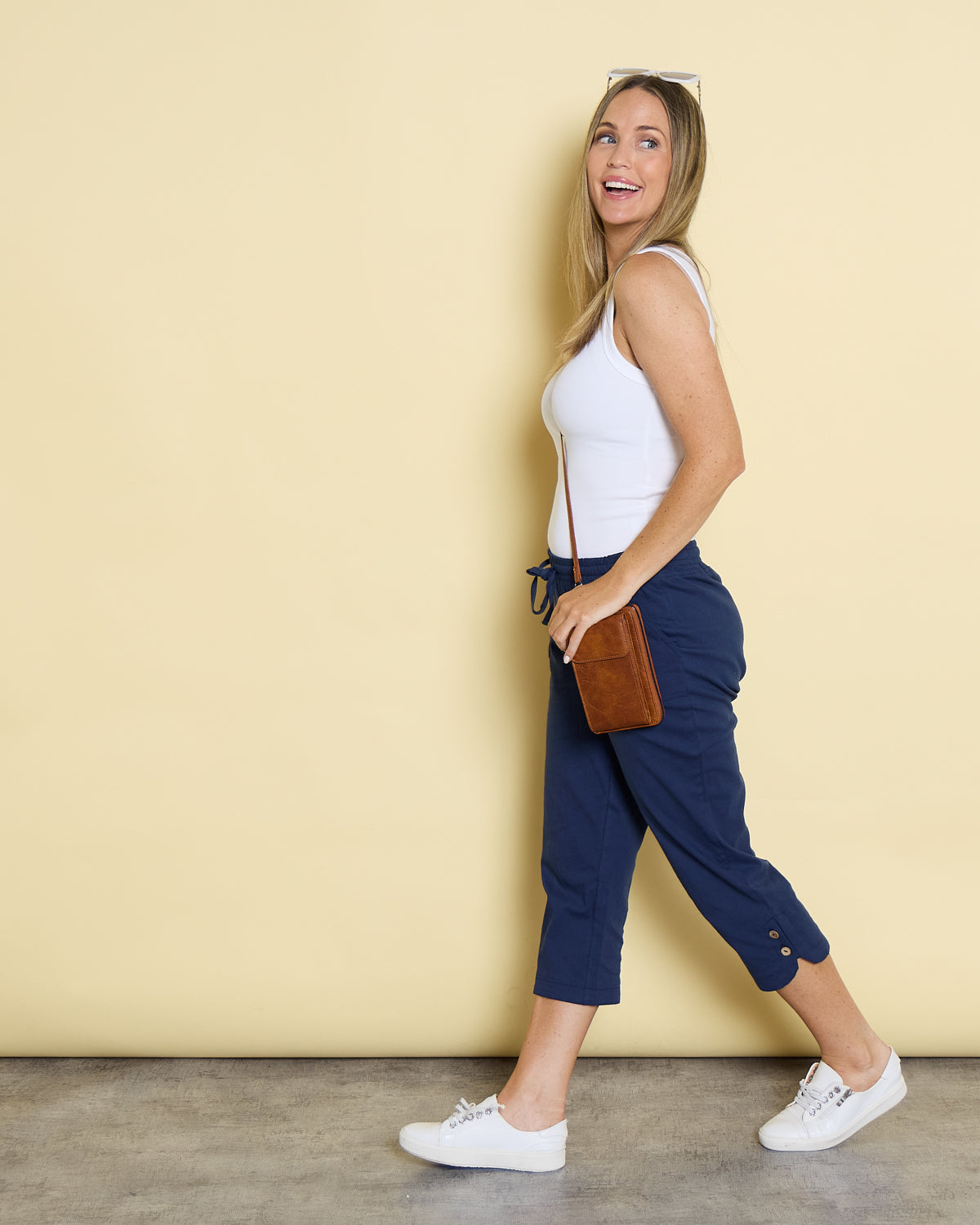 Phone Holder Purse - Brown