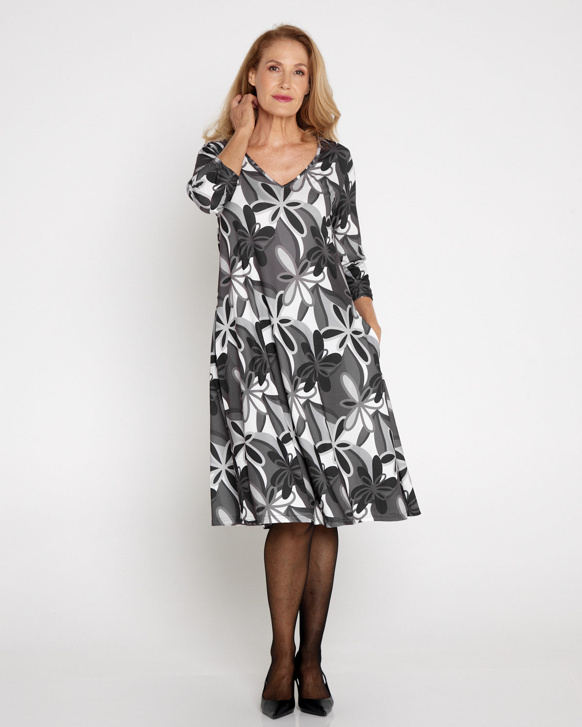 Christobel Sleeved Dress - Midnight Blossom