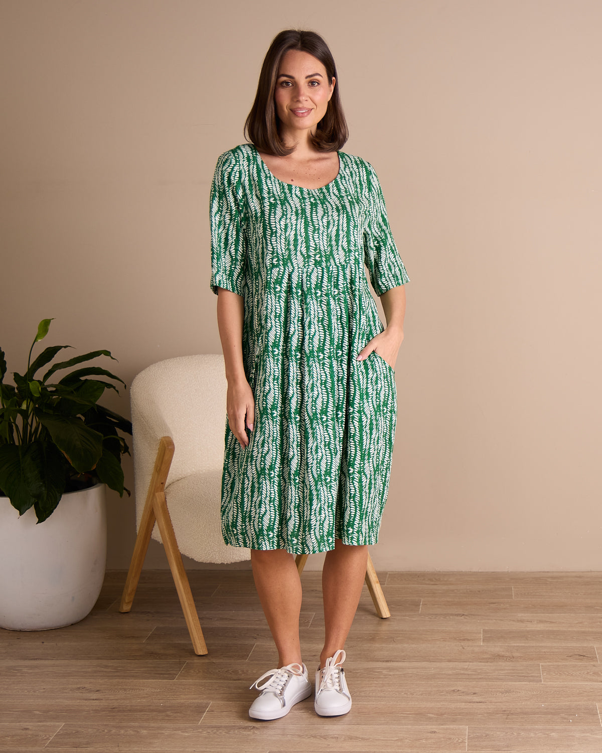 Delphi Pleat Dress – Green Leaf