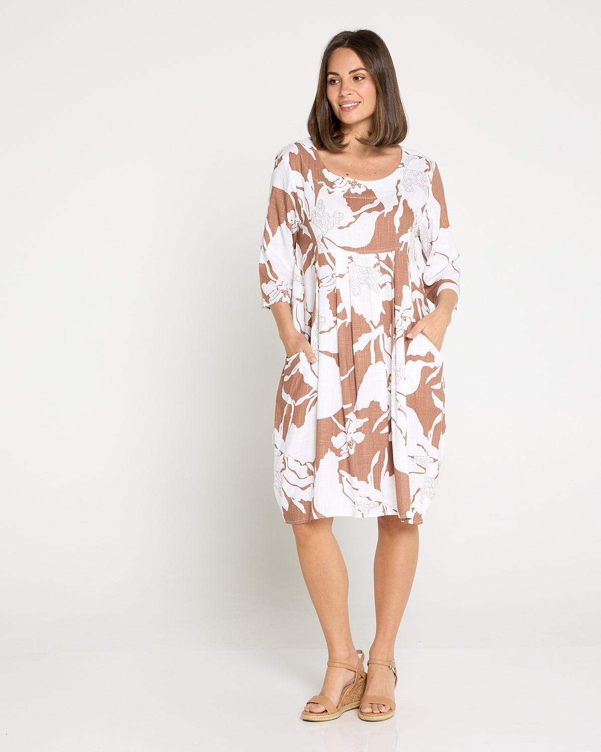 Delphi Pleat Dress – Cocoa Floral