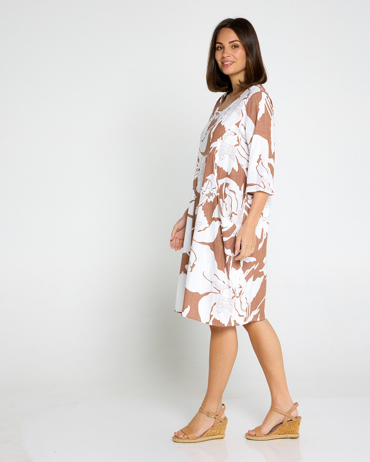 Delphi Pleat Dress – Cocoa Floral