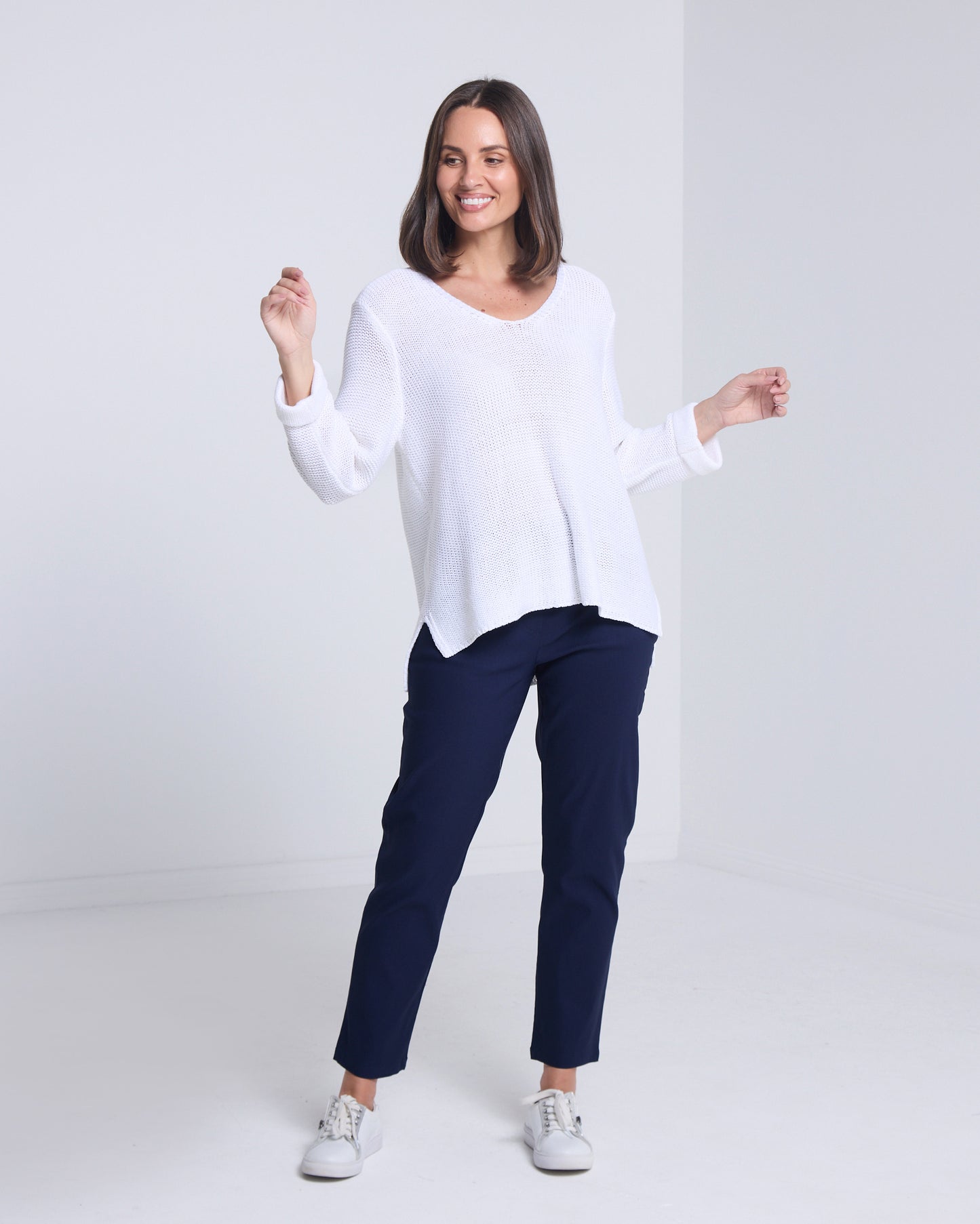 Dana Bengaline Capri Pants - Navy