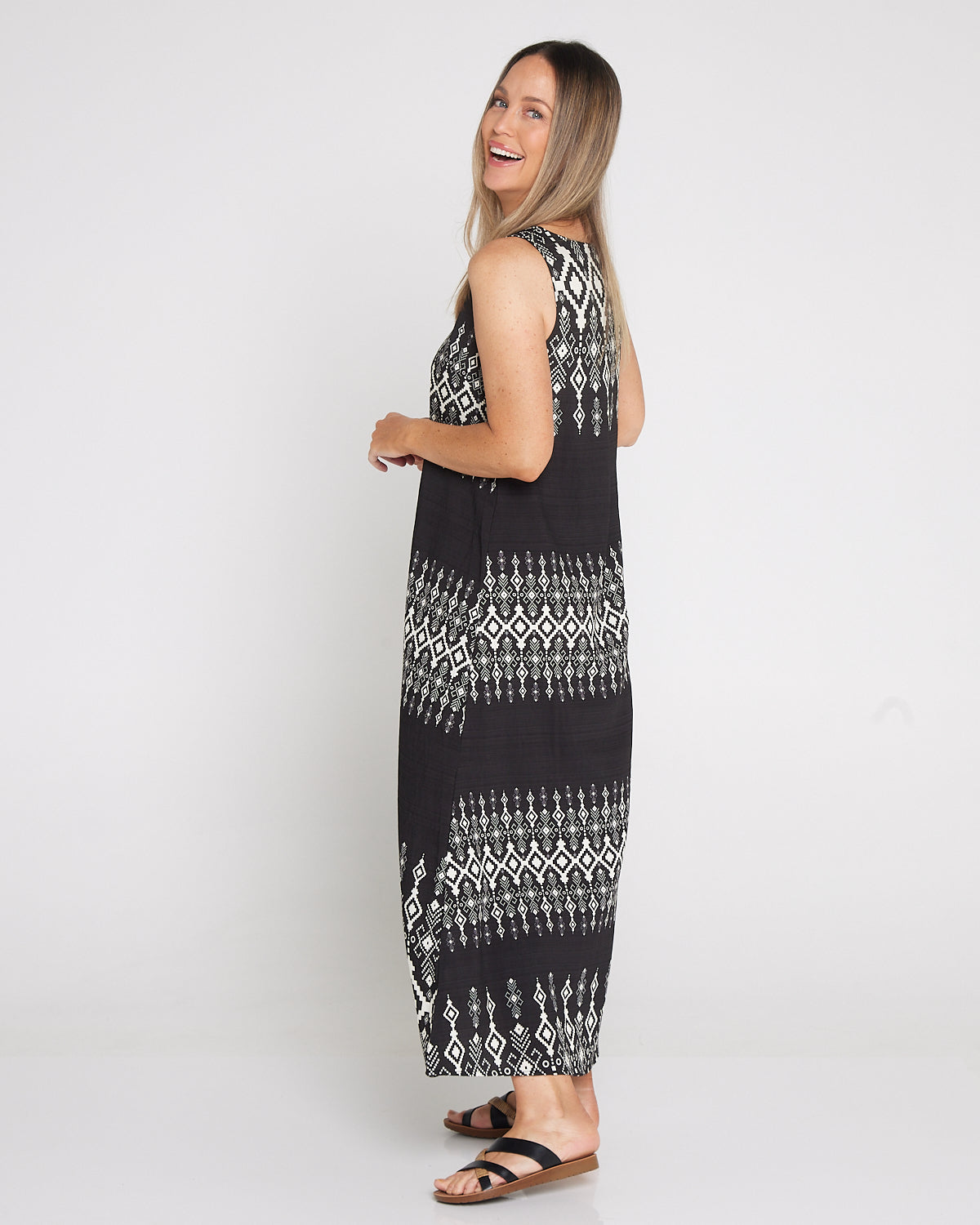 Archie Sleeveless Maxi Dress - Black Aztec