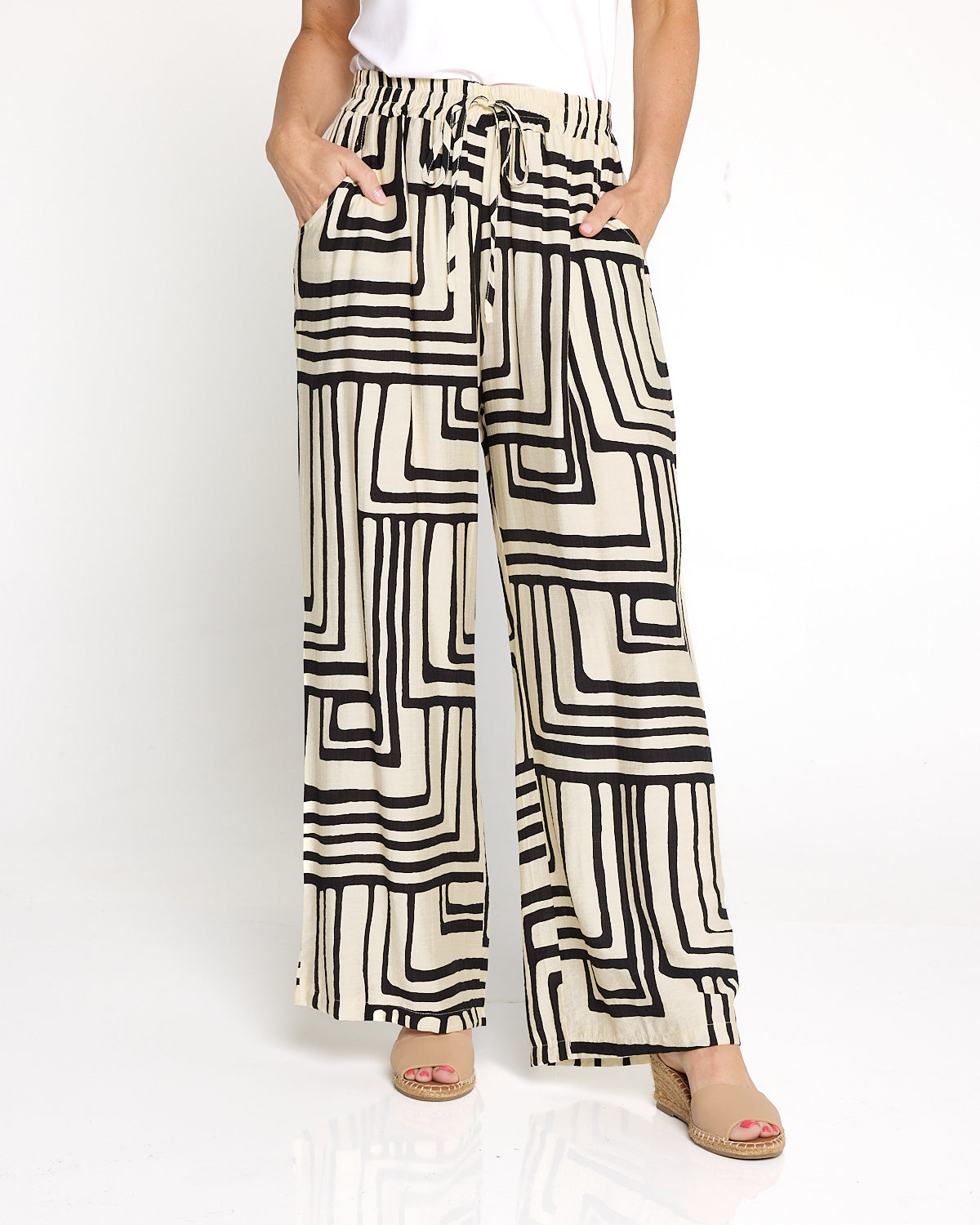 Kara Comfort Shirt & Demi Pants - Ivory/Black Geo