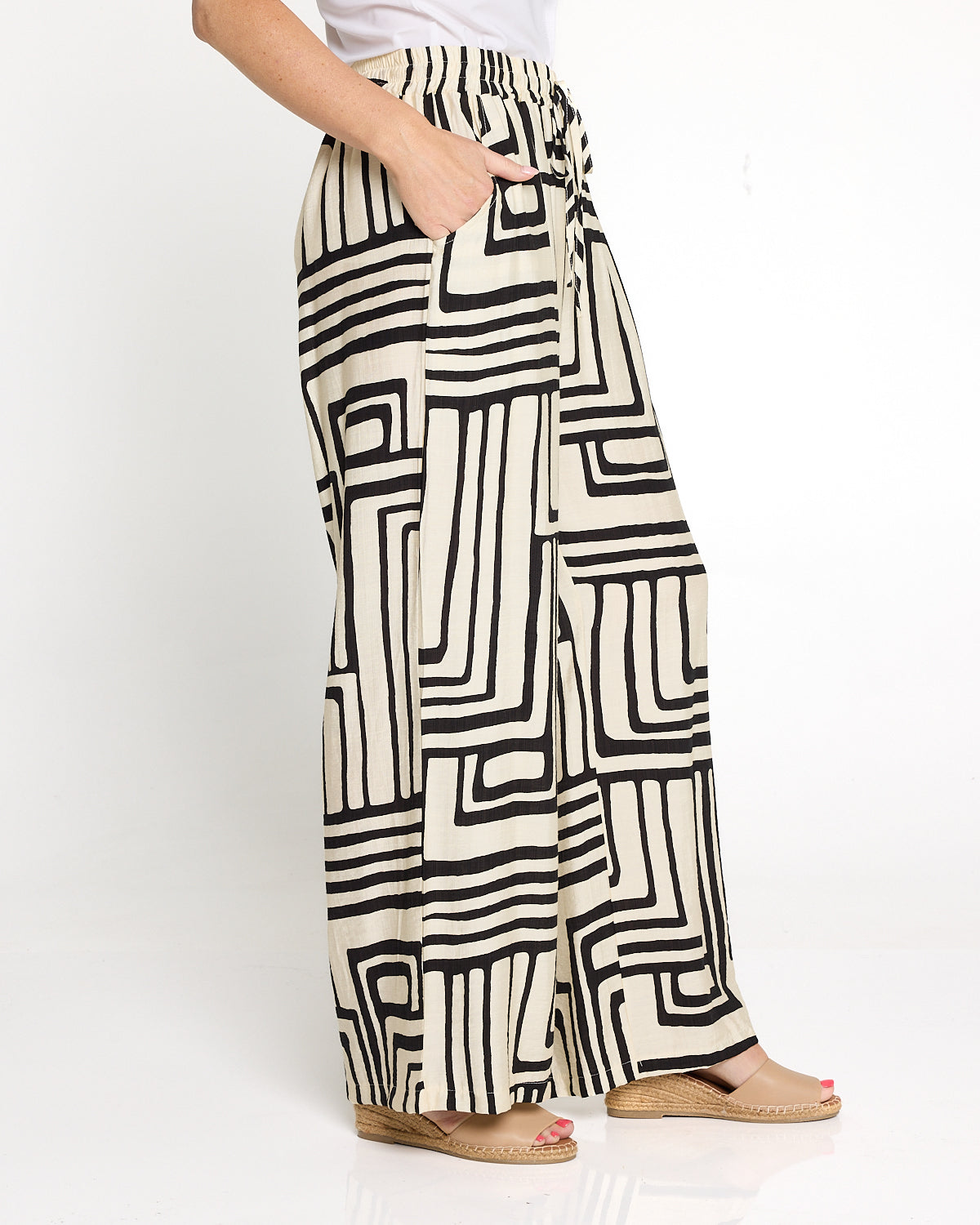 Kara Comfort Shirt & Demi Pants - Ivory/Black Geo