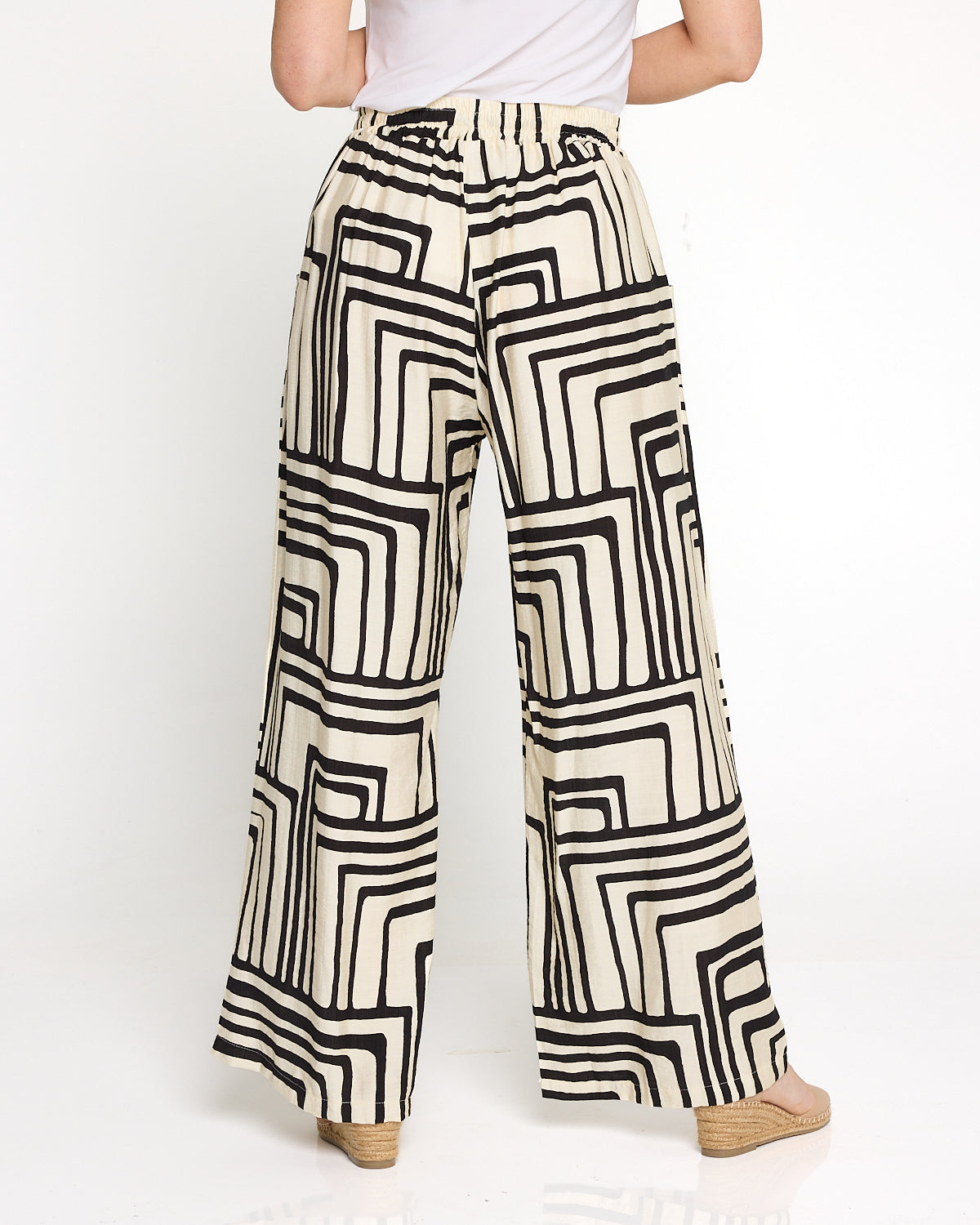 Kara Comfort Shirt & Demi Pants - Ivory/Black Geo