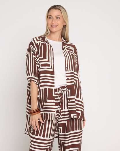 Kara Comfort Shirt - Chocolate Geo
