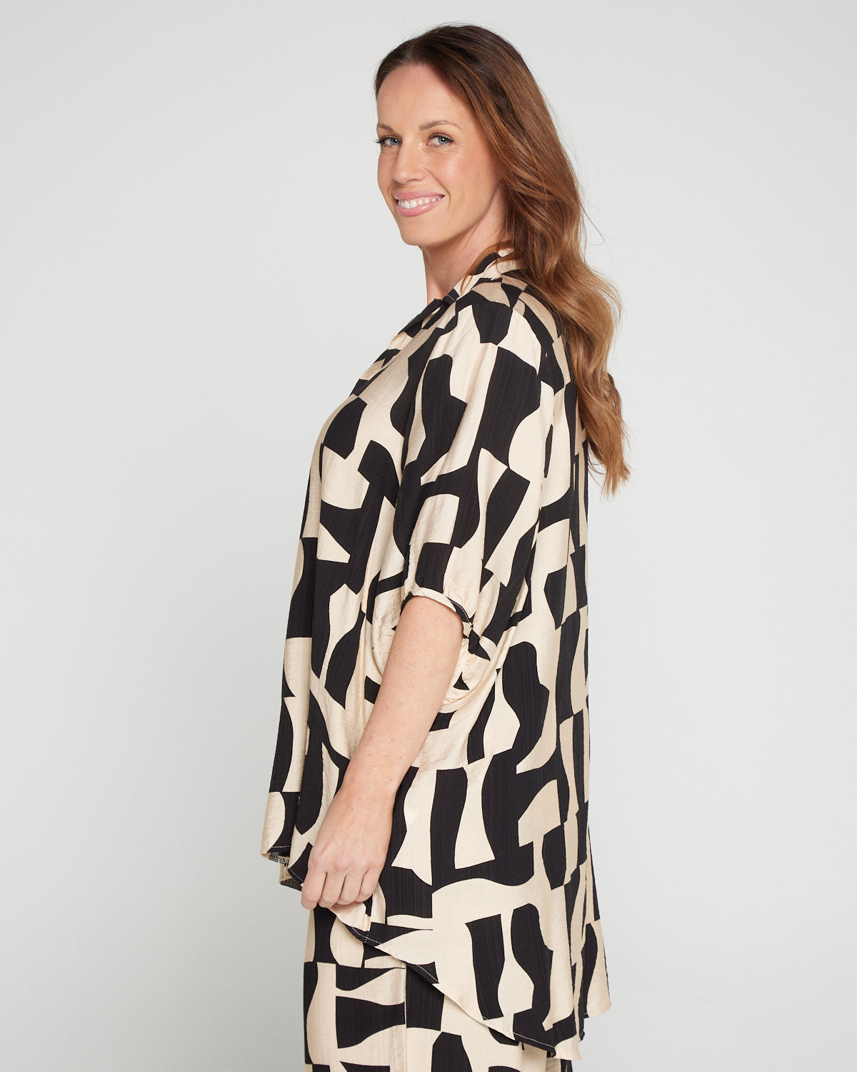 Kara Comfort Shirt & Demi Pants - Black/Cream Contemporary