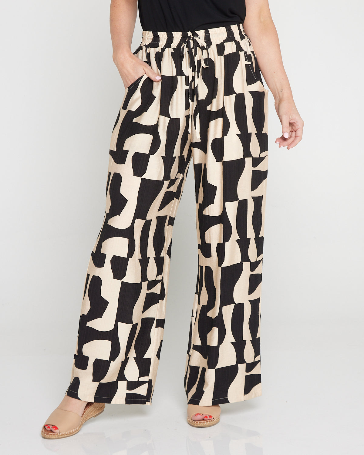 Kara Comfort Shirt & Demi Pants - Black/Cream Contemporary