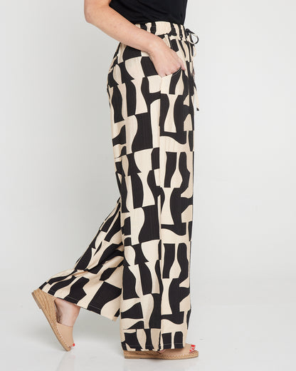 Kara Comfort Shirt & Demi Pants - Black/Cream Contemporary