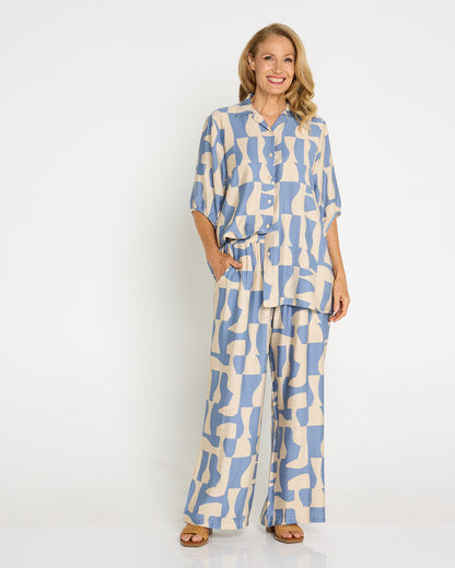 Kara Comfort Shirt - Sky/Sand