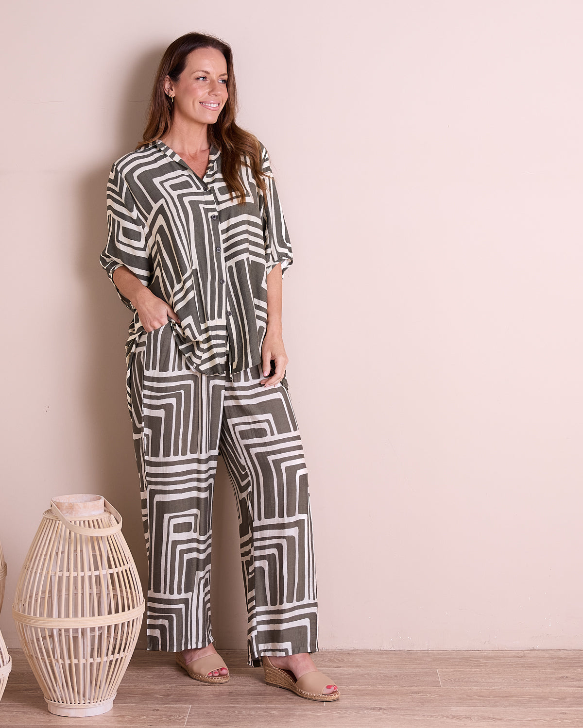 Kara Comfort Shirt - Khaki Print
