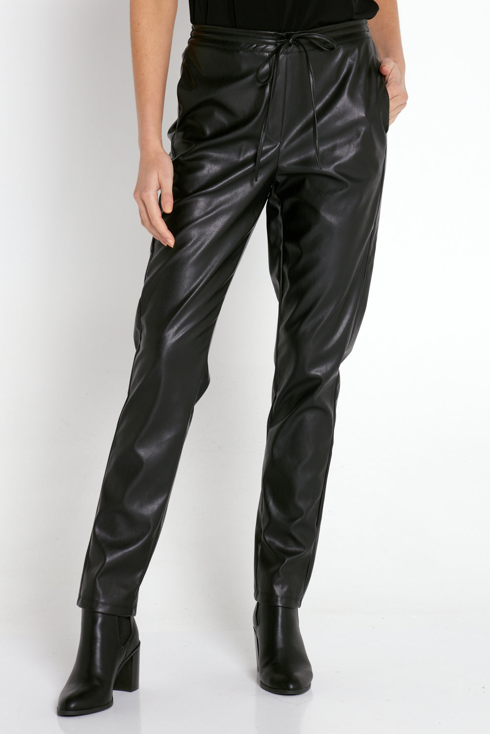 Vegan Leather Leisure Pants - Black