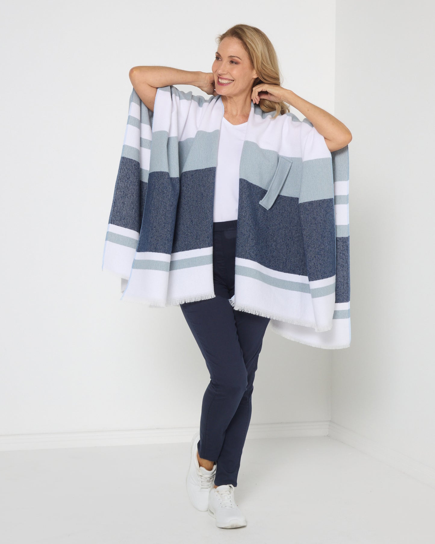 Portland Poncho - Blue Navy