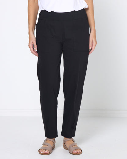 Travel Ease Tuck Pants - Black