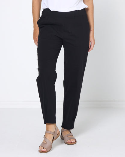 Travel Ease Tuck Pants - Black
