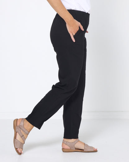 Travel Ease Tuck Pants - Black