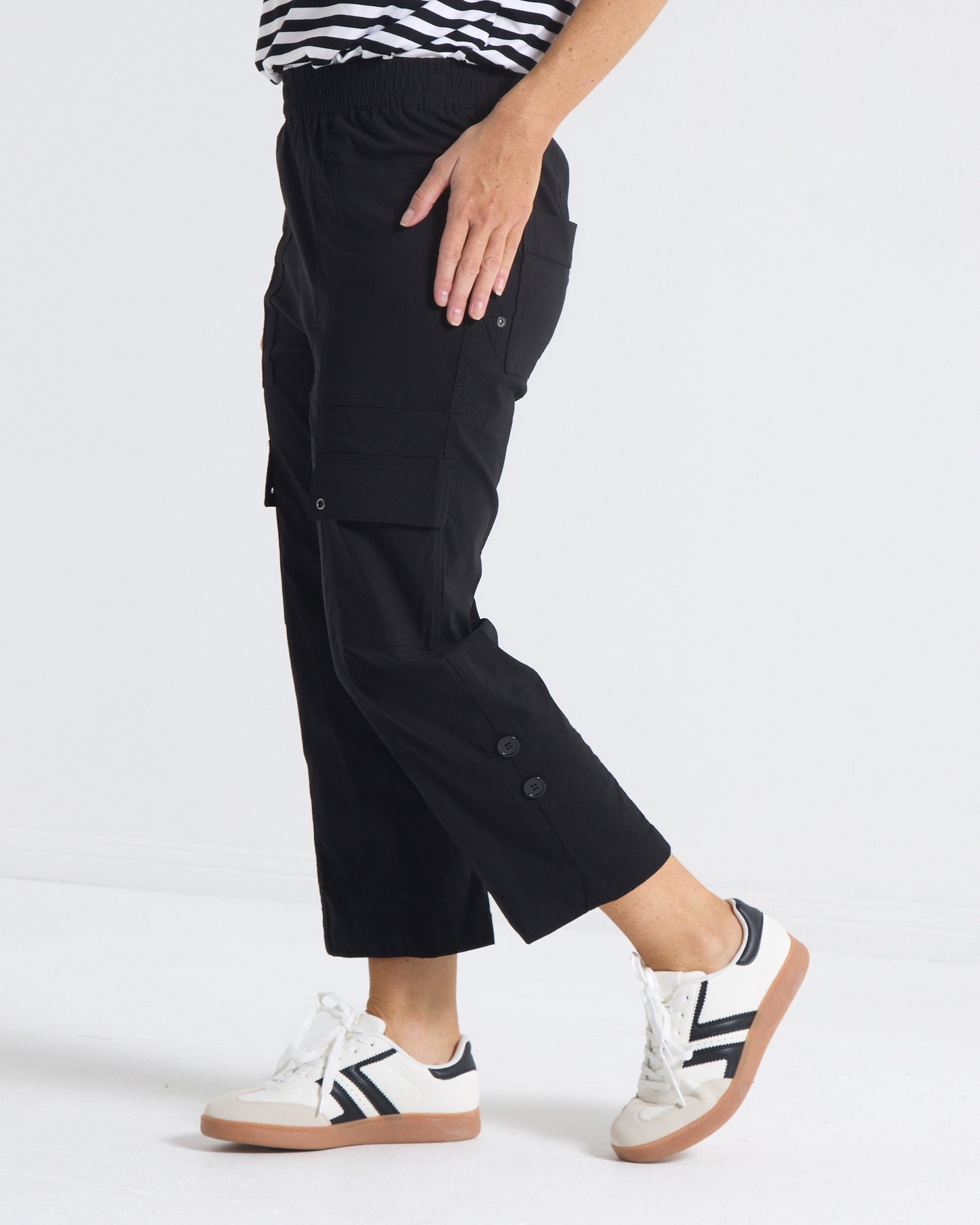 Travel Ease Cargo Pants - Black