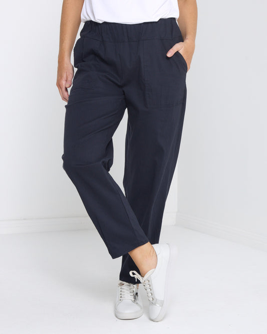 Breeze Lite Tuck Pants - Navy