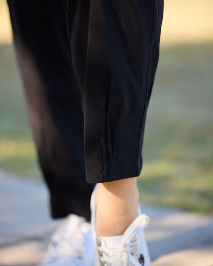 Travel Ease Tuck Pants - Black
