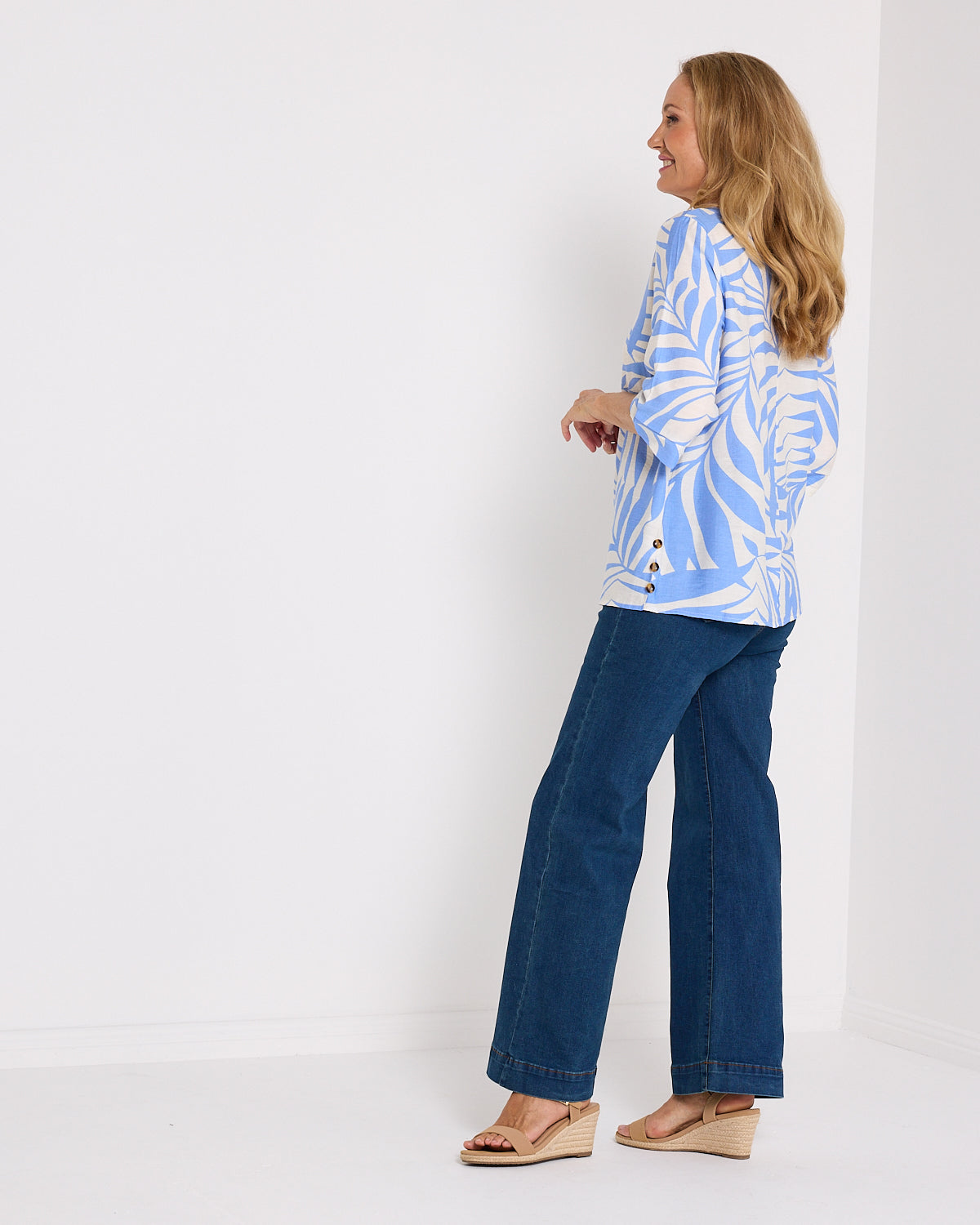 Brisa Top - Sky Blue Palms