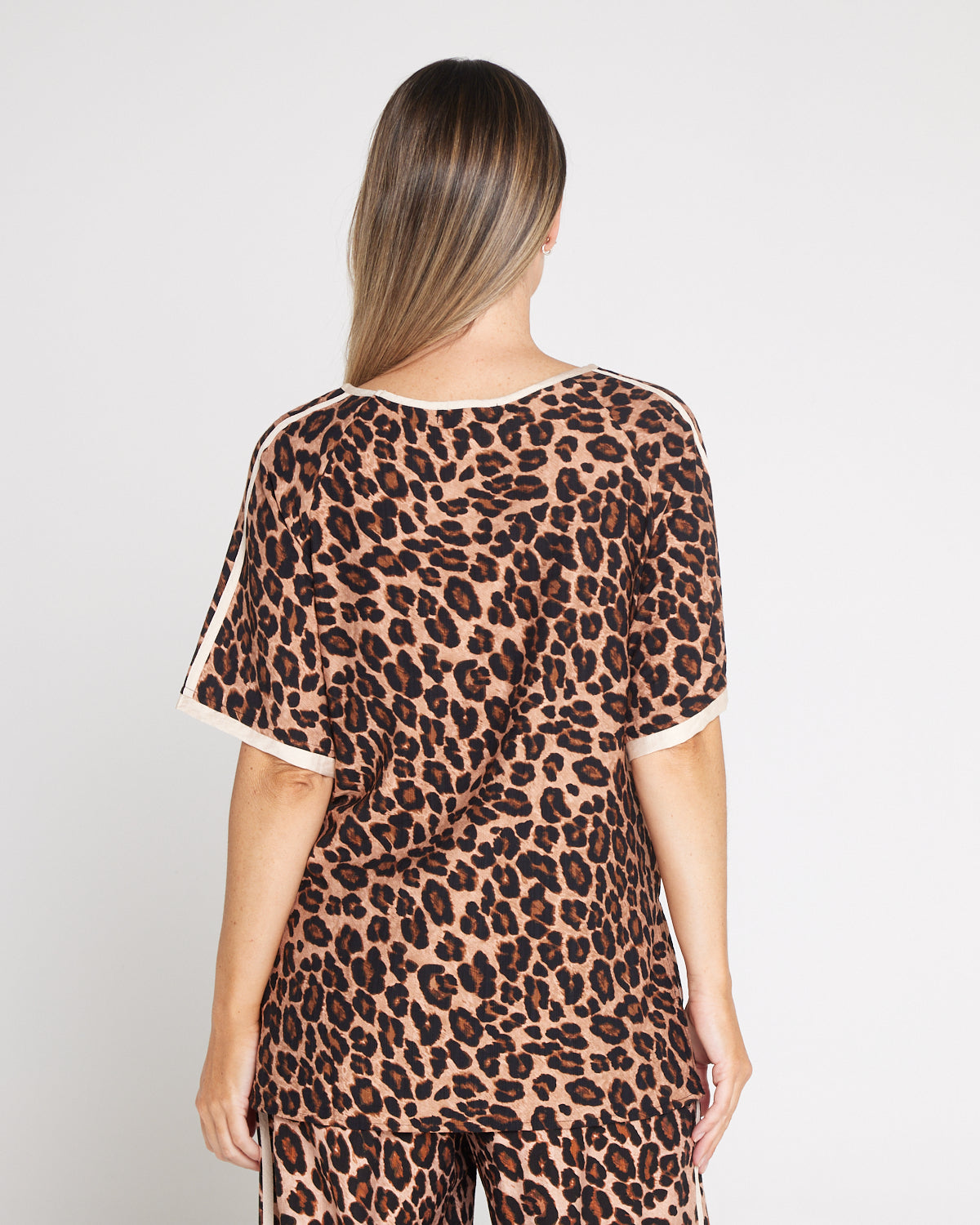 Raina Leisure Top - Leopard Print
