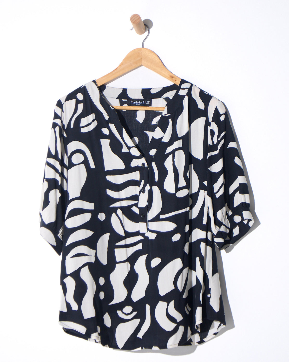 Langley V Neck Top - Monochrome