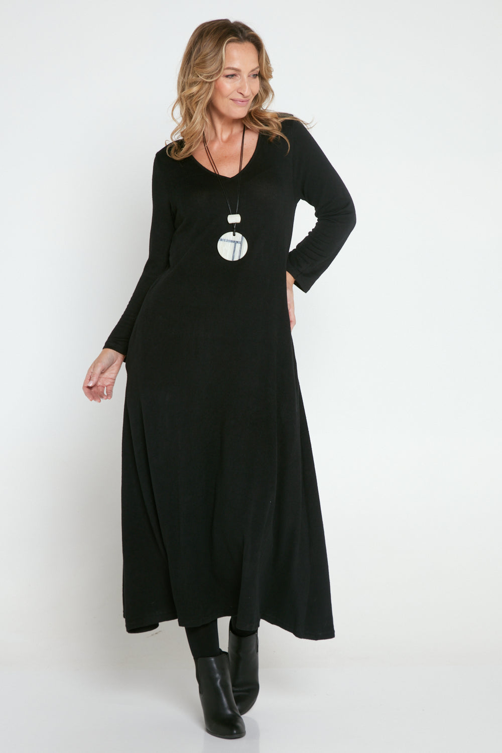 Plus size knit maxi dress outlet