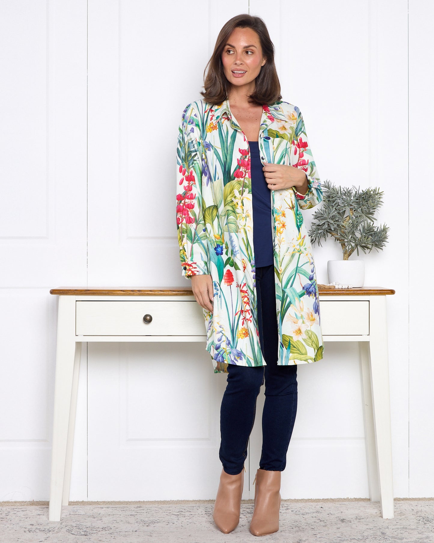 Parmila Corduroy Overshirt - Mint Floral Garden