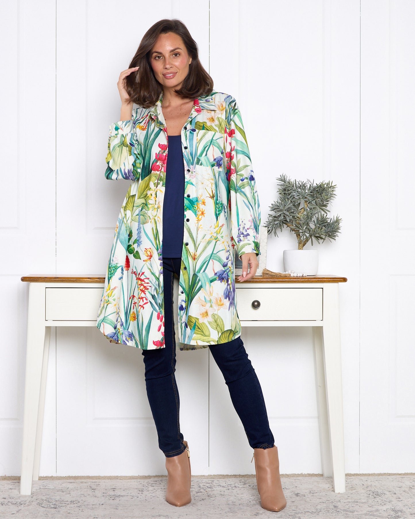Parmila Corduroy Overshirt - Mint Floral Garden